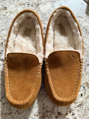Koolaburra Chestnut Suede Shearling-Lined Slip-On Mules
